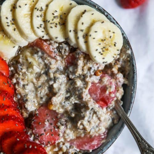 Strawberry Banana Overnight Oats - Hey Nutrition Lady